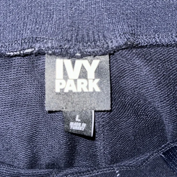 Ivy Park Sweatpants 🔥🔥🔥 - Picture 5 of 6